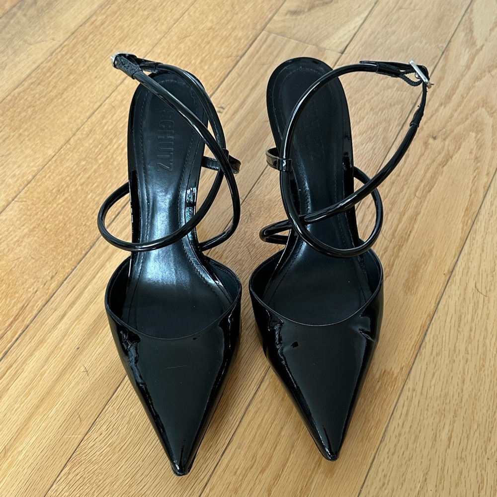 Black Pointy heels